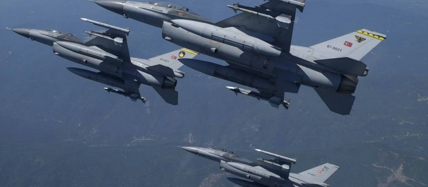 Τουρκικά F-16, F-4 και CN-235 σε μπαράζ παραβάσεων και παραβιάσεων
